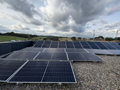 Ahidra apuesta por la energía solar en sus oficinas